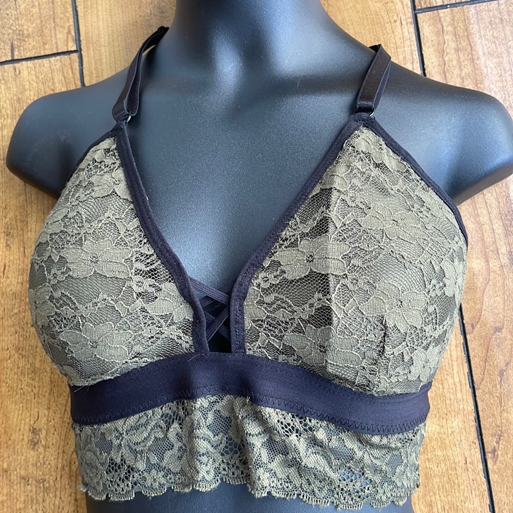 XOXO racerback olive green lace bra with removable padding Sz XL
